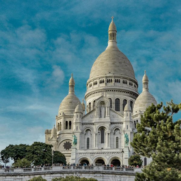 Activité entre filles basilique sacré coeur montmartre Paris monument visite