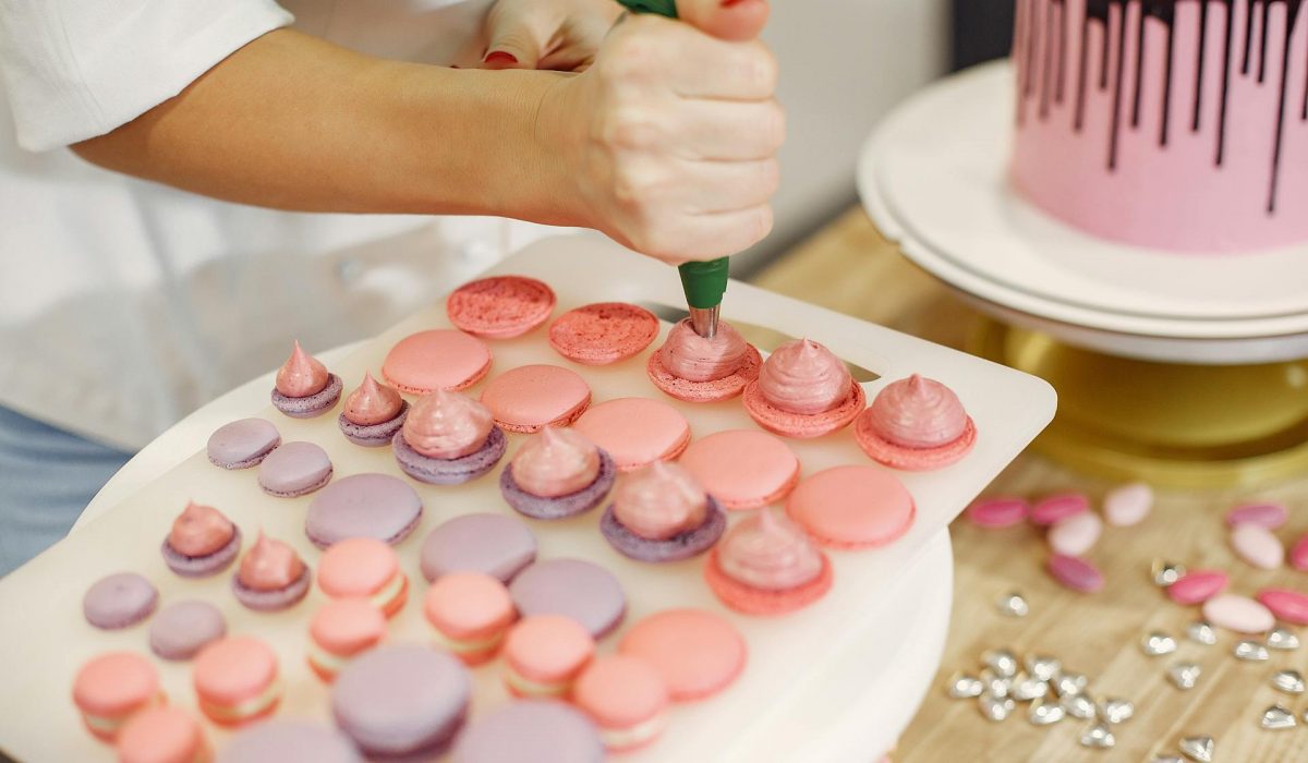 atelier cuisine macaron femme pâtisserie parisienne activités entre filles