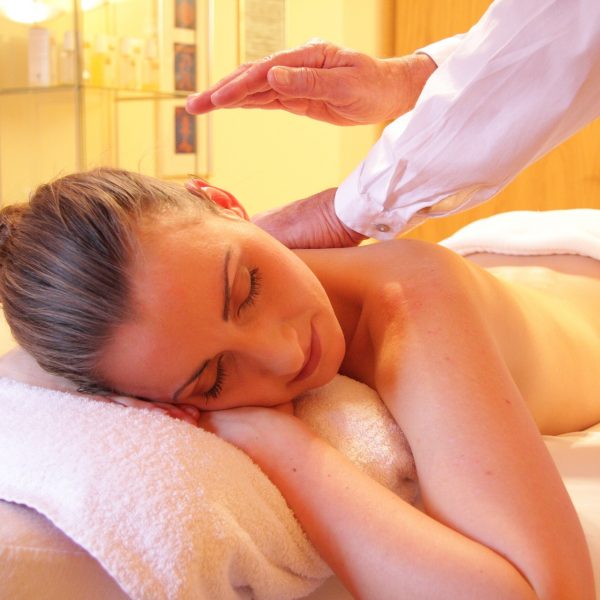 femme bien-être détente massage spa activité Paris