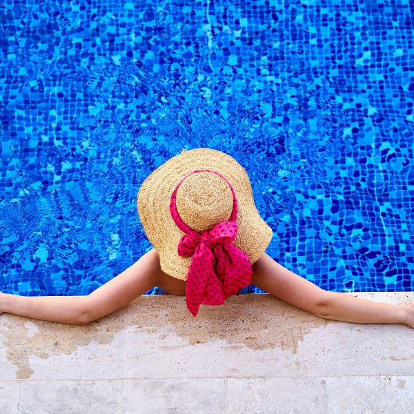 femme piscine hotel lieu partenaire événements féminins