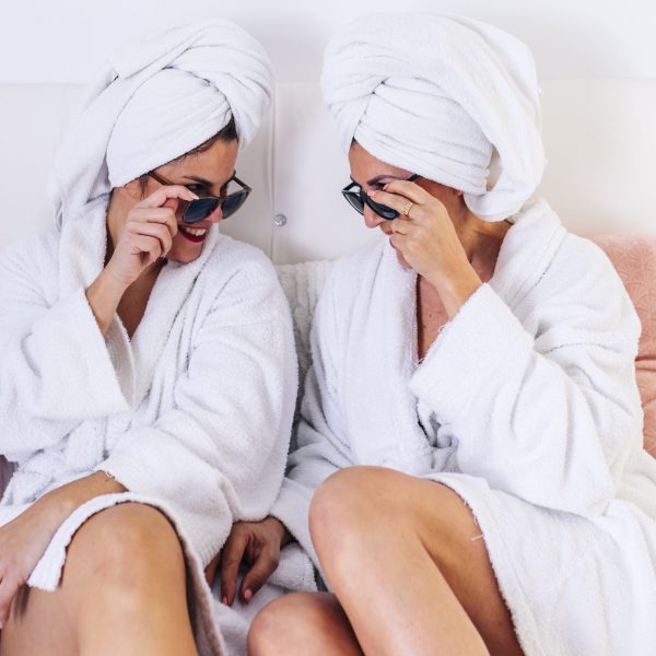 femmes spa serviettes prestation féminine